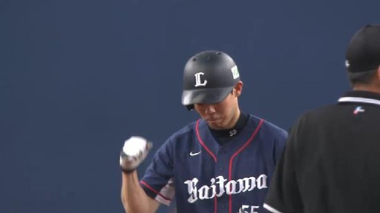 ８回表１秋山214本 (6)