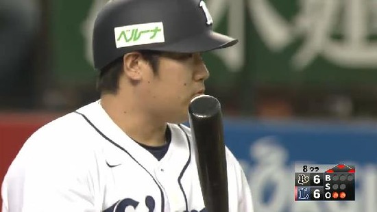 8回裏5おかわり走者一掃タイムリー2ベース (3)