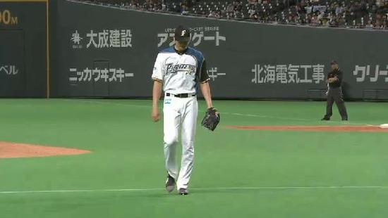 ９回表４大谷交代 (2)