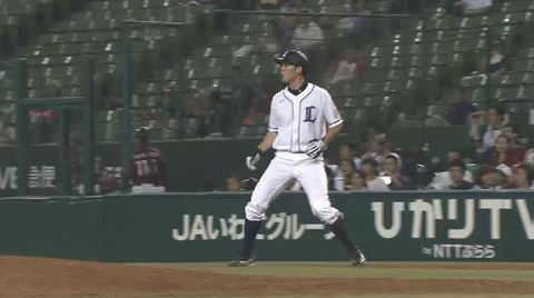 9回裏3秋山ヒット (1)