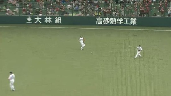 ３回表１フォアボールヒットノーアウト１塁３塁 (2)