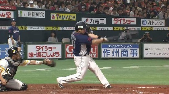 ３回表５おかわりタイムリー２ベース (4)