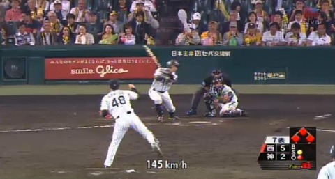 ７回表２代打大崎タイムリーヒット (5)