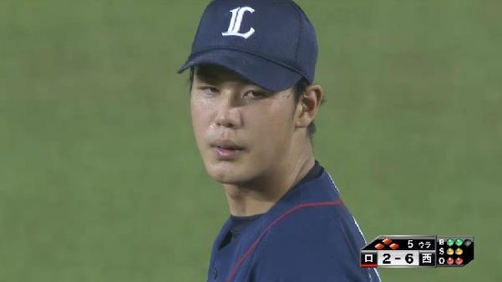 5回裏3デスパイネレフトフライ (2)