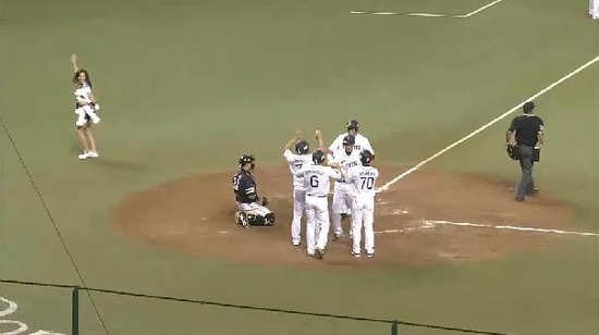 ８回裏６木村満塁弾 (10)