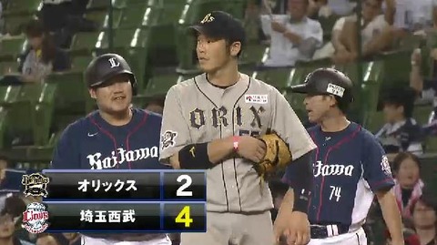 5回裏4中村タイムリー (4)