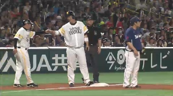 ６回裏１エンドラン成功１アウト１塁３塁 (2)