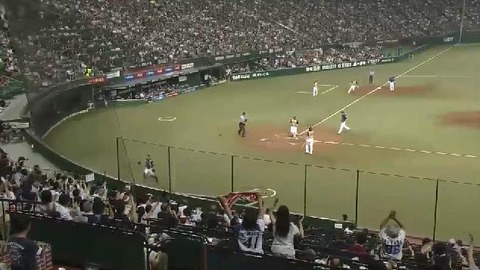 6回表4ワイルドピッチ (2)