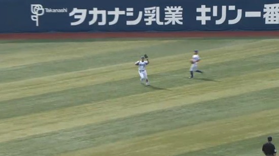 ７回表４大崎犠牲フライ (5)