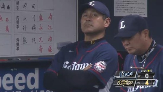 ７回裏３糸井２ラン (4)