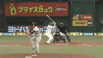 ４回裏１森２ベース木村バント３塁 (1)