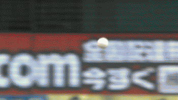 ６回裏１栗山フォアボールメヒア同点２ラン (2)