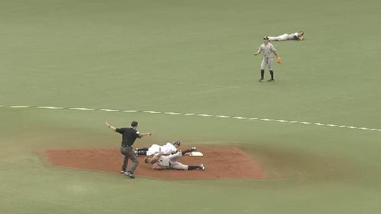 ５回裏１大崎レフト前ヘッスラ２ベース (3)