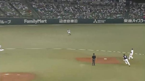 ８回表３内川タイムリー抜けた変化球 (3)