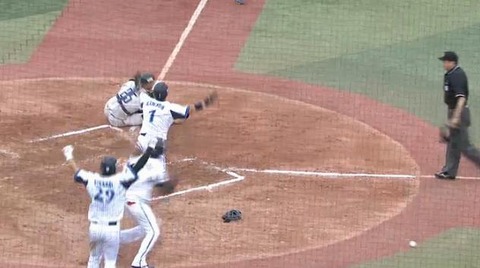 10回裏5嶺井サヨナラ2点タイムリー (1)