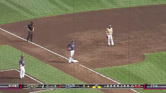 ５回表１フォアボール絡み２アウト１塁3塁