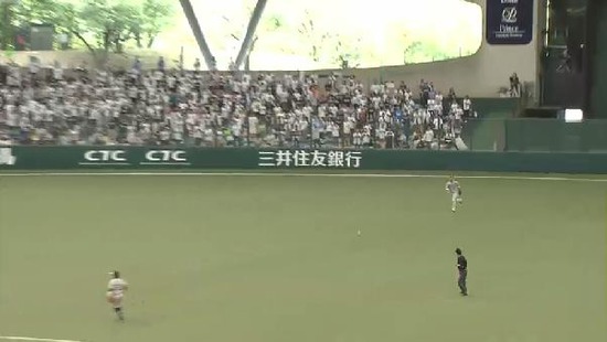 ５回裏１森ヒット (2)