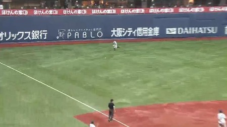 ８回裏２ペーニャタイムリー (3)