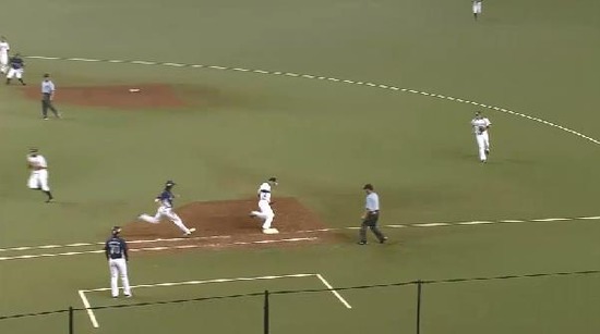 12回裏５秋山ファーストゴロ (3)