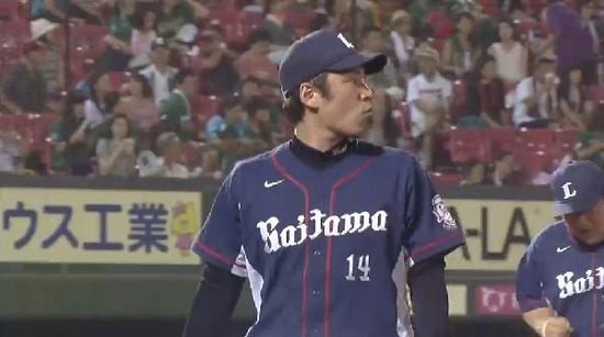 ７回裏１増田三者凡退 (2)