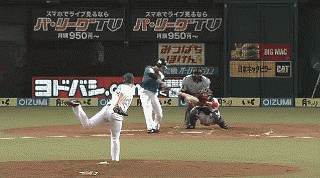 ２回表２西川ヒット木村好返球 (1)