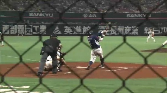 ３回表３栗山ヒット金子好走塁１塁３塁 (2)