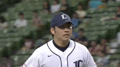 １０回表ペーニャ三振