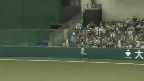 ３回裏４おかわりセンターフライ１塁３塁 (1)