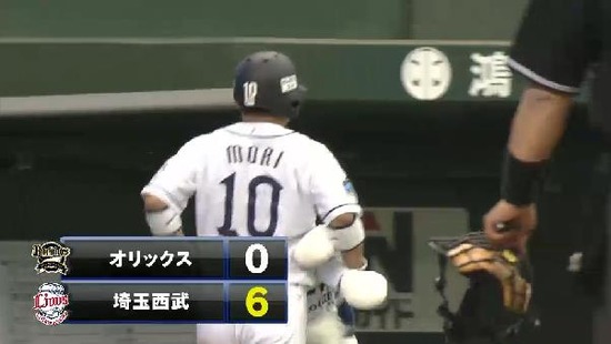 ７回裏１森HR (4)