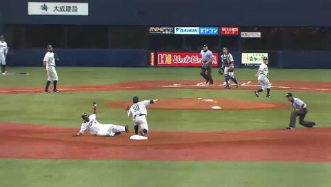 １回裏１岡本洋介ナイスプレー