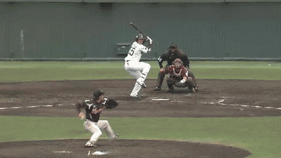 秋山2回タイムリーヒット