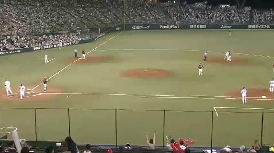 ６回裏２森タイムリー (3)