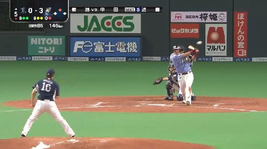 ５回裏１中田ヒット１塁３塁 (1)