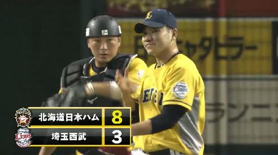 ９回表５レアード犠牲フライ (3)