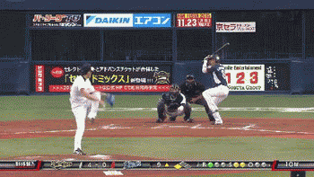 ９回表２渡辺タイムリー２ベース (1)