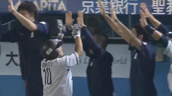 9回表3森2ラン (3)