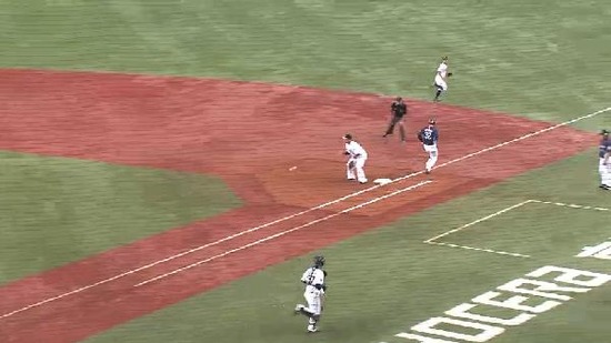 ５回表１浅村サード内野安打チーム初H (2)