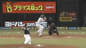 ８回裏４セラテリタイムリー (1)