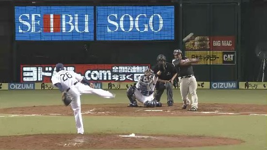 ７回表５デスパイネ走者一掃 (3)