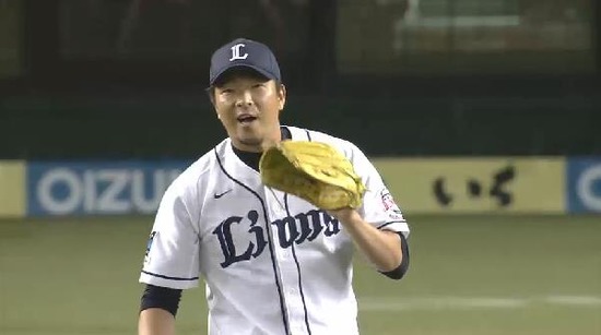 9回表1併殺田中 (2)