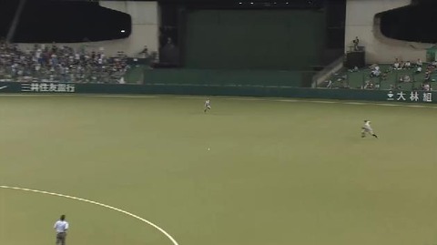5回裏5秋山タイムリー (1)