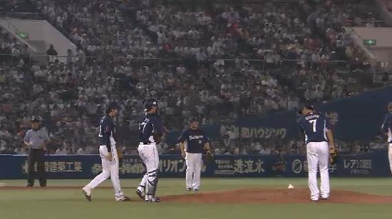 7回裏1大松鈴木連打2塁3塁1アウト (1)