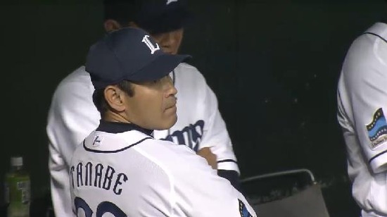 9回裏3渡辺バント失敗ゲッツー (4)