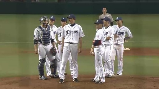 ８回表４朋己交代増田 (1)