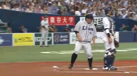 6回表2秋山2点タイムリー (2)