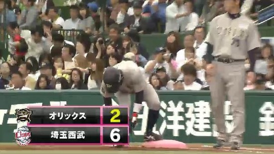 ４回表４西野タイムリー (2)