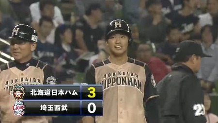 ２回表２石川３点タイムリー３ベース (3)