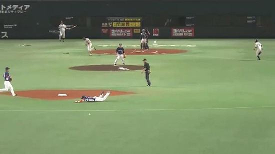 １回裏３内川タイムリー (3)