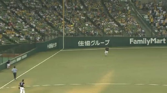 １回裏１秋山ヒット (3)