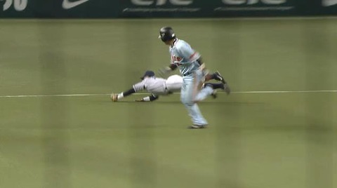 ４回表１山崎ファインプレー